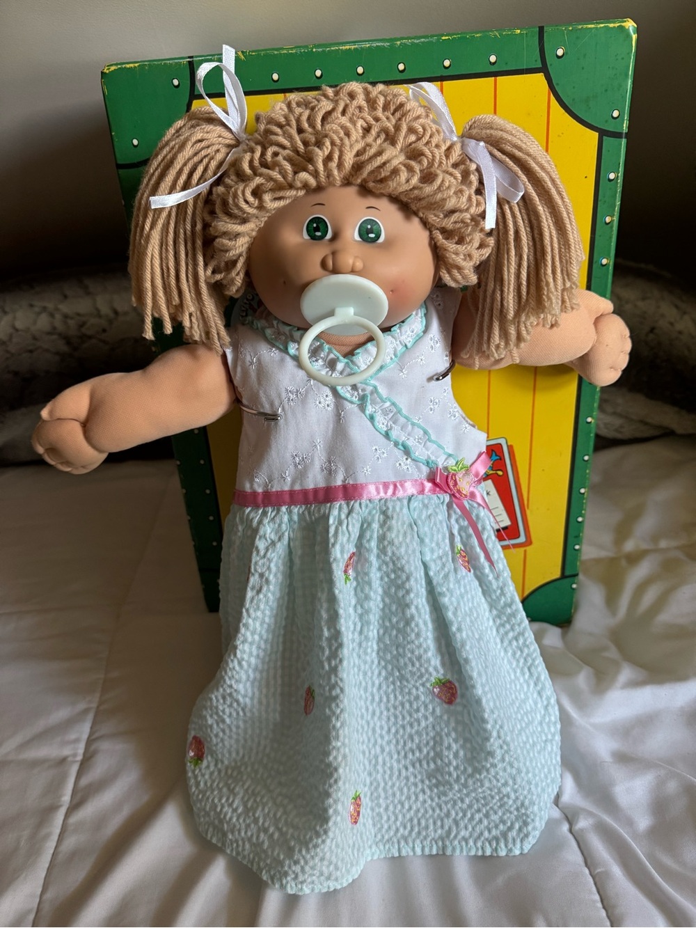 💗Cabbage Patch girl with pacifier💗